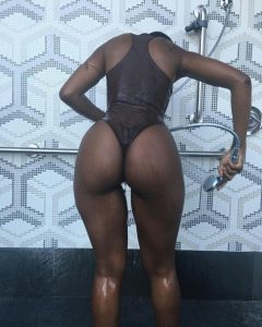 belle femme noire du 22 sans petite culotte